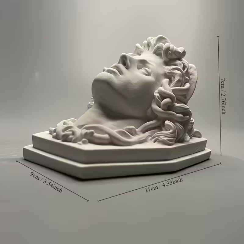 Medusa’s Silent Gaze