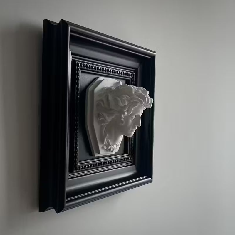 Medusa’s Silent Gaze